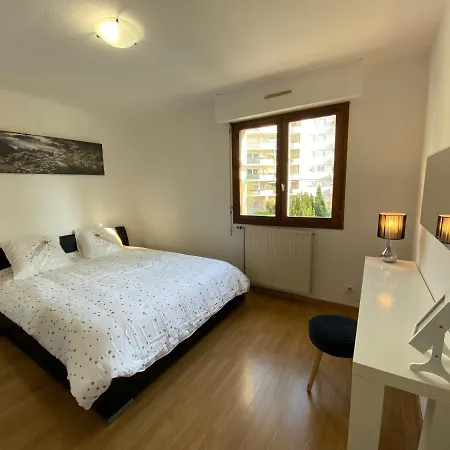 De Geneve Apartment