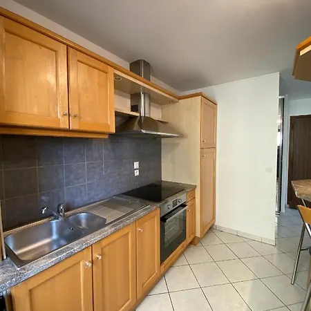 De Geneve Apartment